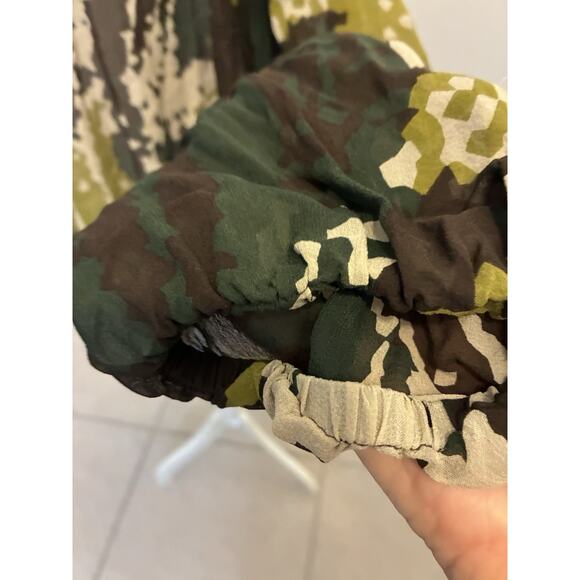 Michael Kors 100% Silk green camo print blouse 3X plus size ruched neckline Boho - Picture 4 of 16